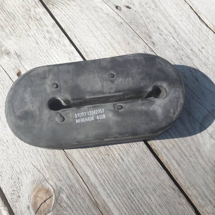 DRIVER SIDE FRONT AIR LIFT SEAL 12342357