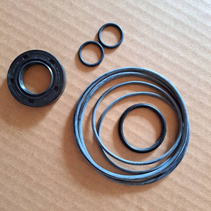 M984A1 Steering Pump Seal kit 923577