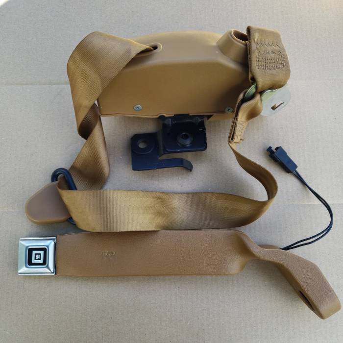 M1010 Left Hand Seat Belt 14075865