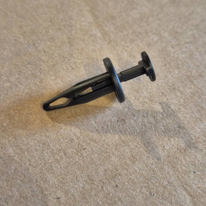Fastener 3245267