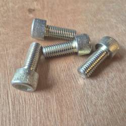 Screw G1931M