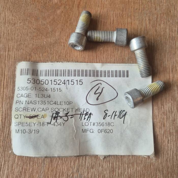 Screw NAS1351C4LE10P