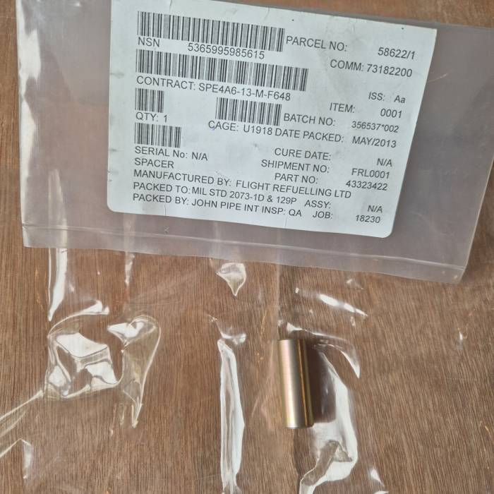Spacer 43323422