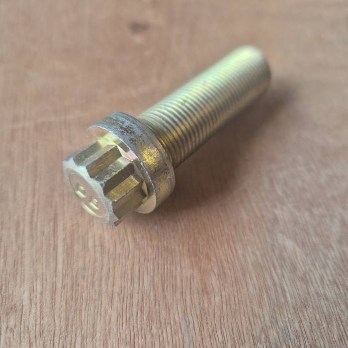 Bolt 26-0501-36