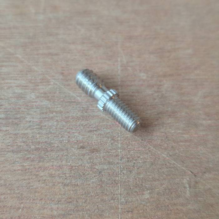 Stud J482P04